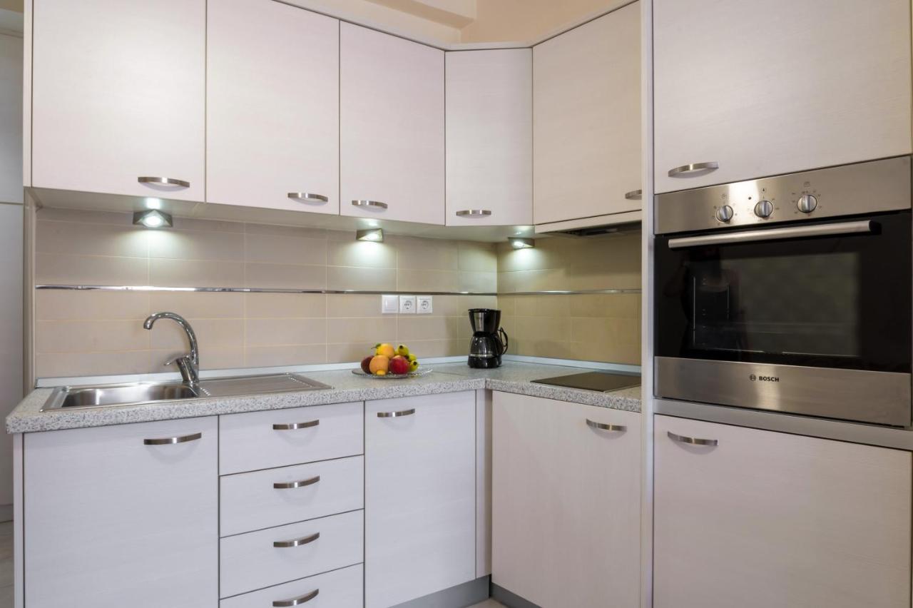 Rouchotas Apartments アルゴストリオン エクステリア 写真
