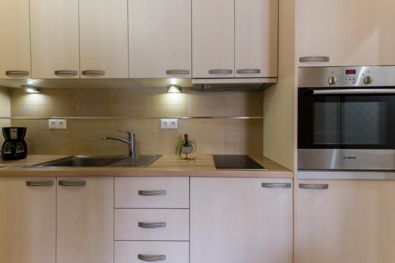 Rouchotas Apartments アルゴストリオン エクステリア 写真
