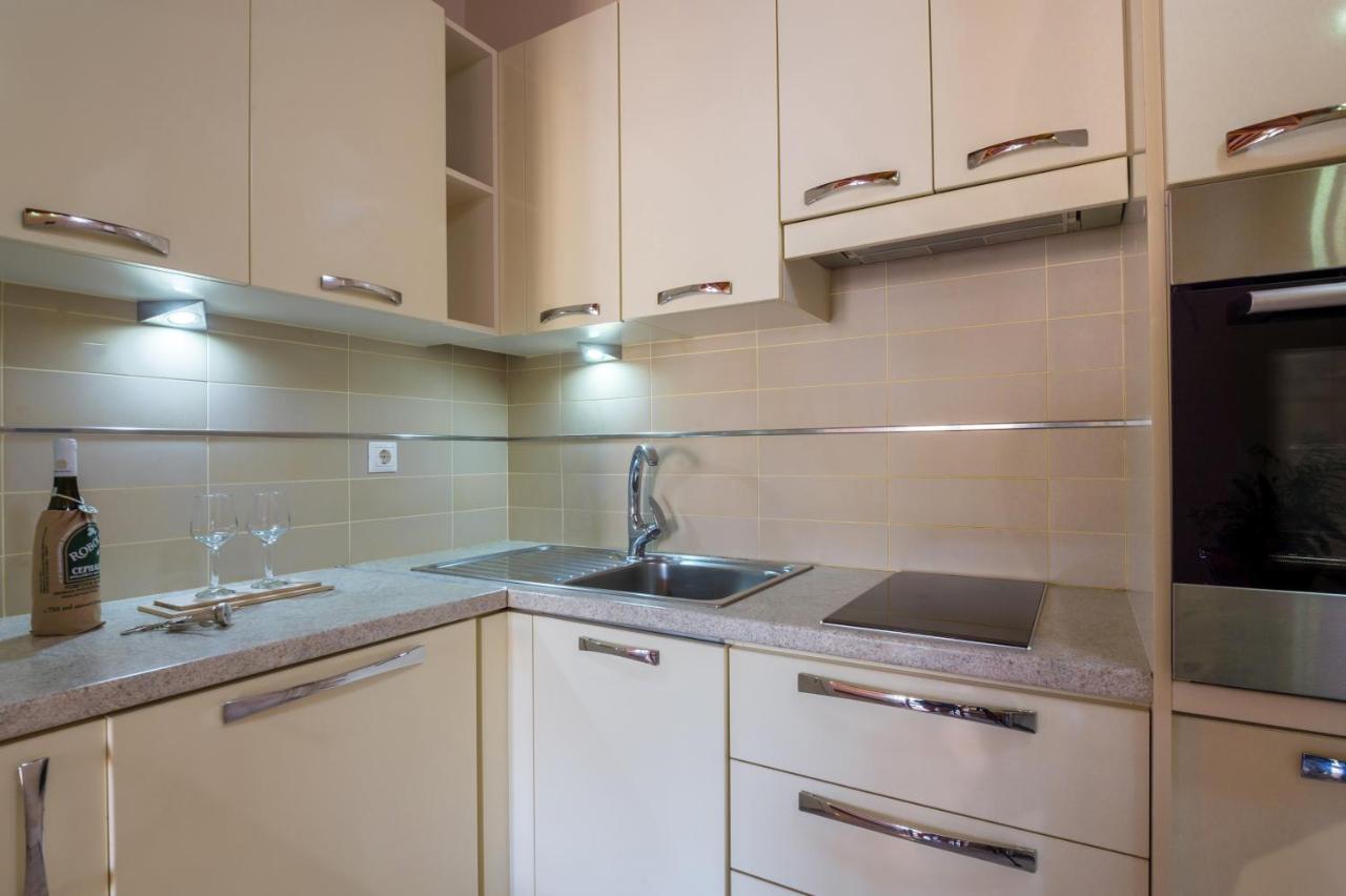 Rouchotas Apartments アルゴストリオン エクステリア 写真
