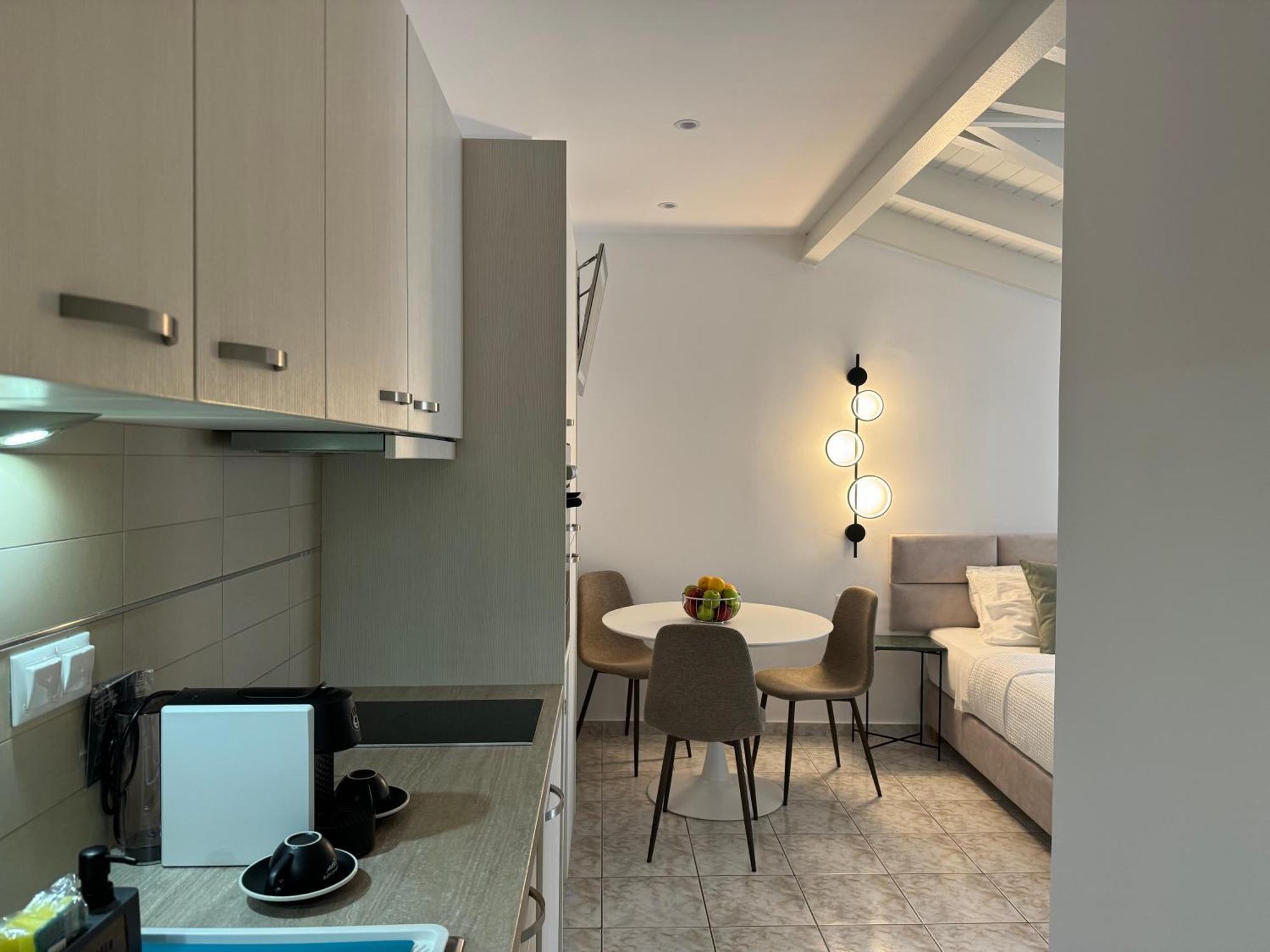 Rouchotas Apartments アルゴストリオン エクステリア 写真